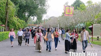 Destinațiile turistice se străduiesc să ajungă la linia de sosire devreme