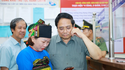 Perdana Menteri menghadiri upacara peletakan batu pertama sekolah di wilayah perbatasan Bat Mot, Provinsi Thanh Hoa