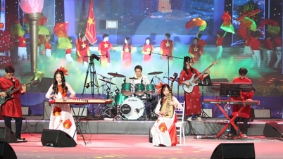 ການແຂ່ງຂັນສິລະປະດົນຕີນັກສຶກສາຮ່າໂນ້ຍ: 42 ໂຮງຮຽນພຽງແຕ່ໄດ້ຄັດເລືອກເອົານັກຮຽນ 1 ຄົນເຂົ້າຮອບສຸດທ້າຍ