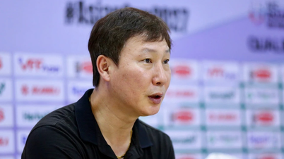 Entrenador Kim Sang Sik: El equipo de Vietnam necesita mejorar su capacidad de definición