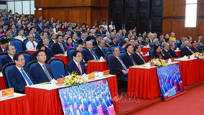 首相、タインホア省党委員会第20回大会に出席