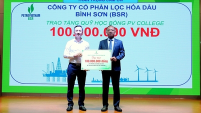 BSR trao tặng 100 triệu đồng học bổng cho sinh viên Trường Cao đẳng Dầu khí