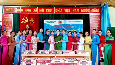 កម្មវិធី "Ao Dai ឥតគិតថ្លៃ" នៅឃុំ Bang Hanh