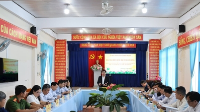 La délégation de l'Assemblée nationale de la province de Lam Dong a examiné la mise en œuvre du gouvernement à deux niveaux dans la commune de Hiep Thanh.