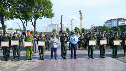 Thai Nguyen: Gratidão às forças armadas que participaram da superação das consequências da tempestade nº 11