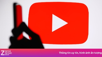 YouTube crashes globally