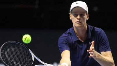Sinner chạm trán Djokovic ở bán kết Six Kings Slam 2025