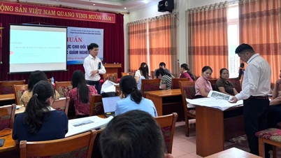 Pelatihan Peningkatan Kapasitas Pelaksanaan Program Target Nasional Penanggulangan Kemiskinan Berkelanjutan bagi 30 Peserta Pelatihan - Surat Kabar Elektronik Cao Bang