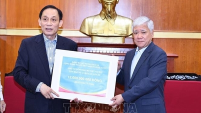 Hơn 1.000 tỷ đồng gửi tới Ban Vận động Cứu trợ Trung ương để ủng hộ đồng bào bị thiên tai, bão lũ