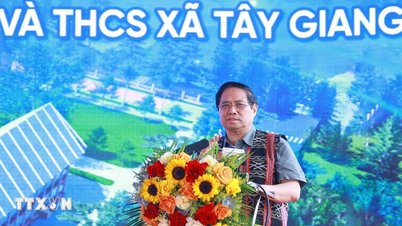 นายกรัฐมนตรีเข้าร่วมพิธีวางศิลาฤกษ์โรงเรียนในเขตชายแดนดานัง