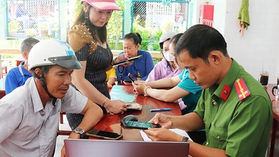 Can Dang Commune Police launched a campaign to guide the registration of ID cards for children under 6 years old.