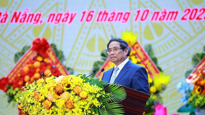 Prime Minister: Military Region 5 should continue writing the glorious history of the army and nation.