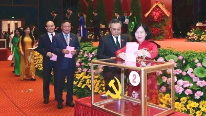 Lista de 75 funcionarios electos del nuevo Comité Ejecutivo del Partido de Hanoi