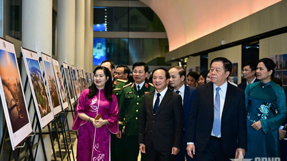 Lễ trao giải Cuộc thi và Triển lãm ảnh nghệ thuật cấp quốc gia “Tổ quốc bên bờ sóng” lần thứ III