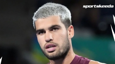 Алькарас побеждает Тейлора Фрица и соревнуется с Синнером за чемпионский титул с призовым фондом в 6 миллионов долларов.