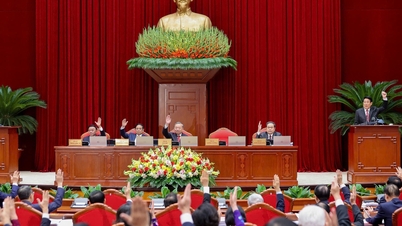 Politbüro, dört kilit lideri seçmek üzere personeli hazırlar ve tanıtır.