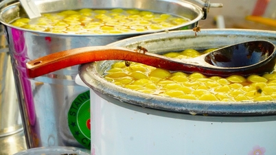 पश्चिम के लिए अनोखा: कैन थो में हॉट टोफू की दुकान पर मधुमक्खियां नियमित ग्राहक हैं
