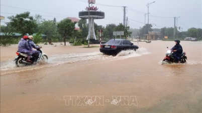 De Quang Tri a Quang Ngai, alguns lugares têm chuvas muito fortes, acima de 300 mm.