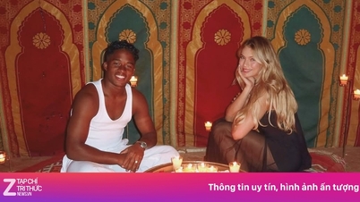 Hình ảnh Endrick bên vợ hơn 5 tuổi