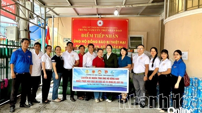 Ủy ban MTTQ phường Tây Nha Trang vận động được gần 170 triệu đồng và nhu yếu phẩm hỗ trợ đồng bào bị thiệt hại do bão