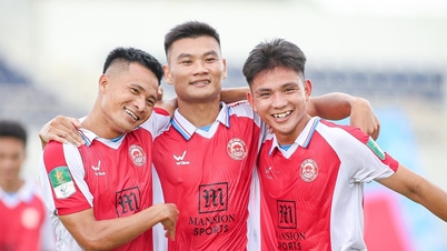 Hujan gol di derby sepak bola Kota Ho Chi Minh