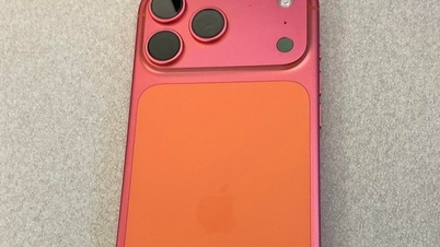 Космічний помаранчевий колір iPhone 17 Pro Max раптово стає рожевим