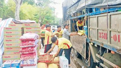 बाढ़ प्रभावित क्षेत्रों की ओर जा रही चैरिटी बसें