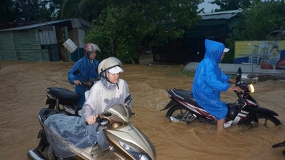 Da Nang mempunyai hujan yang sangat lebat, 30 komune dan wad berisiko banjir kilat dan tanah runtuh.