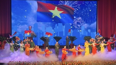 Kota Ho Chi Minh merangkum 50 tahun sastra dan seni