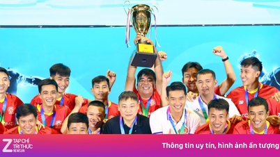 Ho Chi Minh City Police won the community football tournament for the first time.