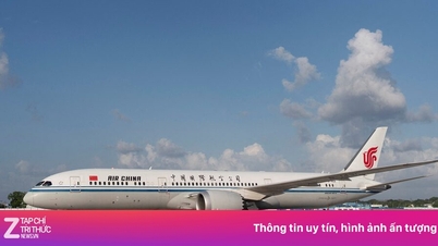 Chinese plane makes emergency landing due to battery fire
