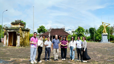Delegația Famtrip a Administrației Naționale de Turism din Vietnam a realizat un sondaj și a discutat soluții pentru conectarea dezvoltării produselor turistice în Gia Lai