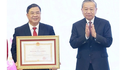 Văn phòng T.Ư Đảng cần đóng vai 'nhạc trưởng', làm gương mẫu mực