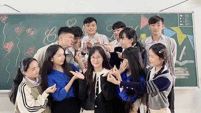 Cô giáo gen Z sáng tạo cách trả bài độc lạ, học sinh thích thú như chơi 'túi mù'