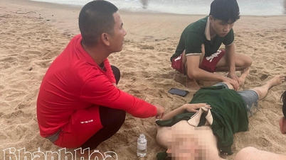 Rescued male tourist from drowning while swimming at Nha Trang beach