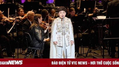 Cantora de ópera vietnamita de 13 anos canta com famosa orquestra sinfônica dos EUA