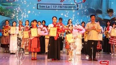 Ceremonia de clausura del Festival Estudiantil para promover la cultura lectora y dar a conocer los libros en 2025