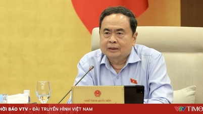 Presidente de la Asamblea Nacional, Tran Thanh Man: Unir esfuerzos y ser unánimes para cumplir con las importantes responsabilidades en la histórica sesión.