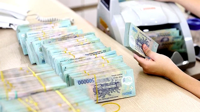 กฎระเบียบใหม่เกี่ยวกับการโอนเงินมูลค่าสูง ตั้งแต่วันที่ 1 พฤศจิกายนเป็นต้นไป: ตั้งแต่วันที่ 1 พฤศจิกายนเป็นต้นไป จะต้องมีการรายงานการโอนเงินภายในประเทศตั้งแต่ 500 ล้านดองขึ้นไป
