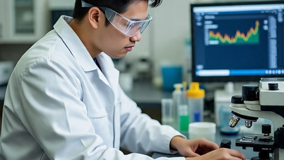 123,000 people are studying for master's and doctoral degrees