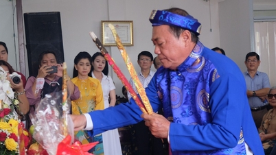 ເງິນທັງໝົດທີ່ໄດ້ມາຈາກໂຮງລະຄອນຄົບຮອບການເສຍຊີວິດຂອງໂຮງລະຄອນແມ່ນໃຊ້ເພື່ອຊ່ວຍເຫຼືອປະຊາຊົນທີ່ຖືກຜົນກະທົບຈາກລົມພາຍຸ Buloi.