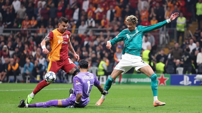 Liverpool utrpěl šokující porážku od posledního týmu Ligy mistrů.