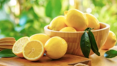 Is drinking lemon water good?