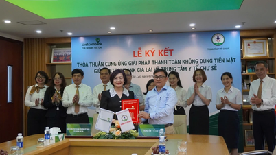 Vietcombank Gia Lai - Chu Se Medical Center ہسپتال کی فیس کی بغیر نقد ادائیگی میں تعاون کرتا ہے۔
