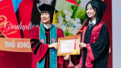 La fille avec « un million de vues » a obtenu son diplôme en tant que major de promotion avec une moyenne de 4,0