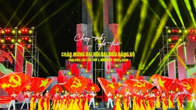 រៀបចំកម្មវិធីសិល្បៈ "ដាកឡាក់ - មោទនភាពក្រោមទង់បក្សដ៏រុងរឿង"