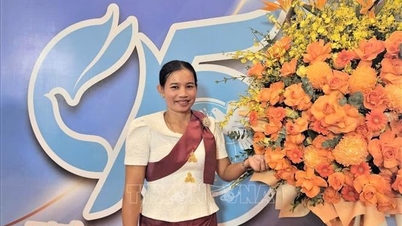 Menyebarkan wanita teladan untuk masyarakat