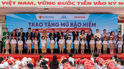 Honda Vietnam schenkt Erstklässlern im Schuljahr 2025-2026 Helme