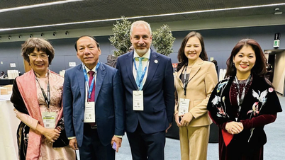 O Ministro Nguyen Van Hung visitou e trabalhou na Organização das Nações Unidas para o Turismo