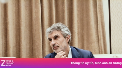 AI 'Godfather' warns of extinction risk